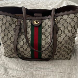 100% AUTHENTIC GUCCI TOTE, OPHIDIA GG MEDIUM TOTE